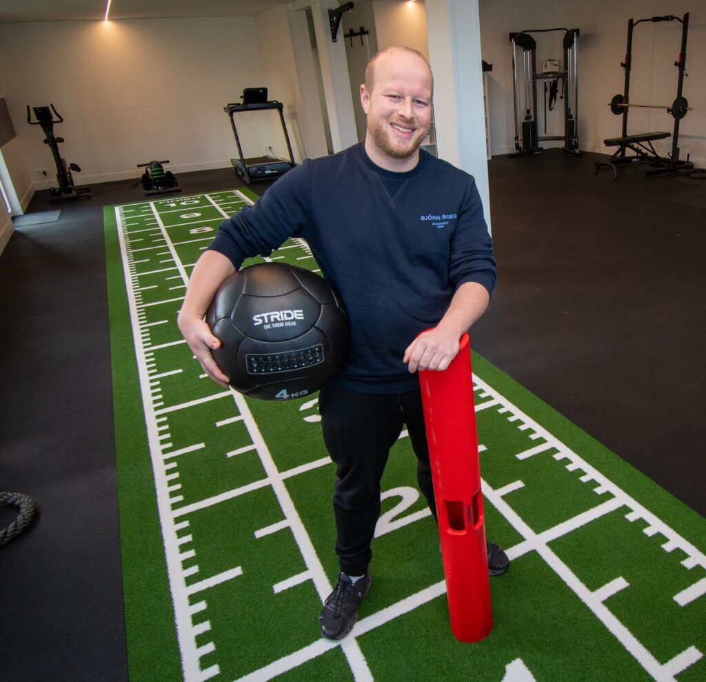 Tom in de trainingsruimte